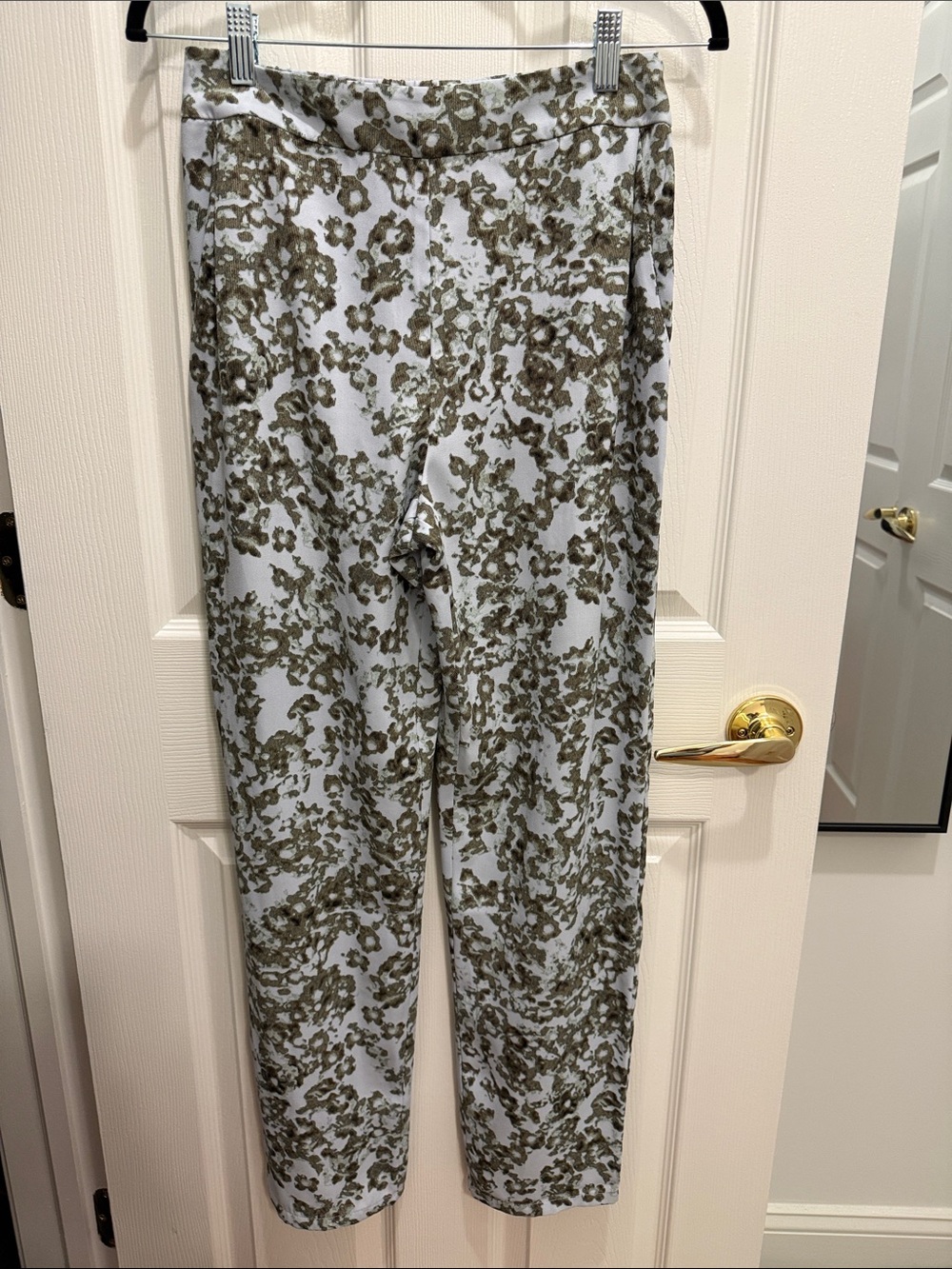 Straight-Leg Printed Pants in Olive Green and Light Blue